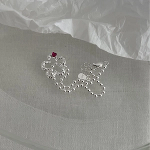 Bracciale a sfere in argento S925 con gemma a cuore e ciondolo a quadrifoglio