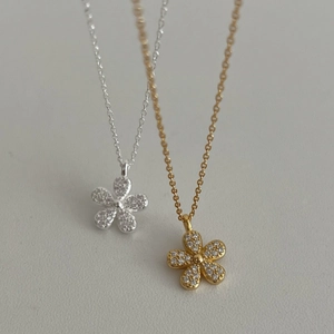 925 Sterling Silver Pave Rhinestone Flower Pendant Necklace For Women Elegant Fashion Petal Clavicle Chain Jewelry Gift