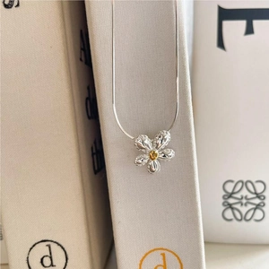 S925 silver flower pendant necklace with golden center and snake chain for women