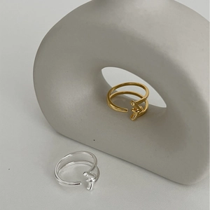 Minimalist S925 sterling silver balance bar rings in gold and silver twisted design