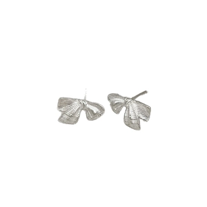 Élégantes boucles d'oreilles nœud papillon en argent 925 avec finition texturée