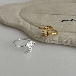 Creative fork and spoon open ring set in gold and silver finish on natural burlap