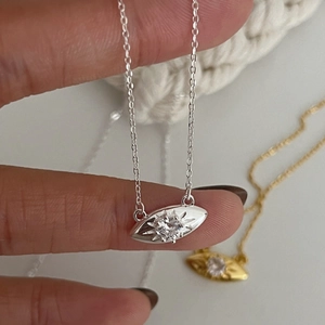 Collier en Argent Sterling 925 Minimaliste Pendentif Mauvais Œil Étoile Strass Chaîne Plaquée Bijoux pour Femme