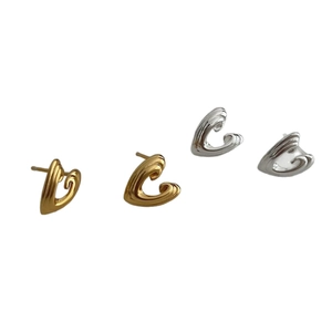 Minimalist S925 sterling silver spiral heart stud earrings in gold and silver finishes