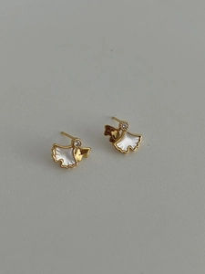 Detailed view of S925 silver ginkgo leaf earrings with white shell inlay and zircon