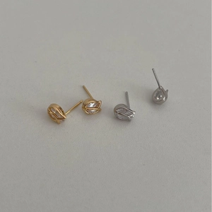 Elegant S925 silver stud earrings with marquise-cut zircon in gold and silver finish
