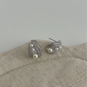 Elegant S925 sterling silver lace pearl earrings with sparkling zircon for women