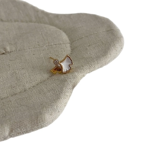 S925 silver ginkgo leaf stud earring with white mother of pearl and zircon stones