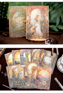 Detailansicht von Vintage-Papierkarten im Mucha-Stil mit Blumen- und Wolf-Illustrationen