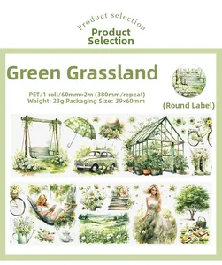 Dettaglio del nastro decorativo PET a tema erba verde con auto d'epoca e fiori