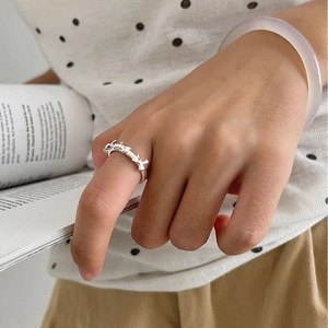 S925 sterling silver bow knot open ring for women styled with lavender bracelet