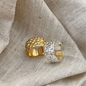 Textured S925 sterling silver open rings in gold and silver finish with hammered surface