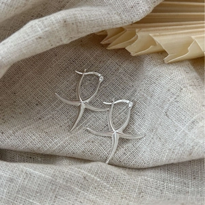 S925 sterling silver starfish stud earrings with a sleek minimalist crisscross design