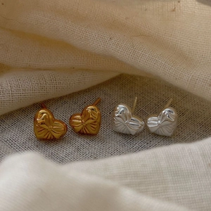 Minimalist S925 sterling silver heart earrings in gold and silver with embossed texture