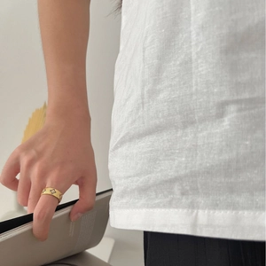 Italian vintage 925 silver ring with golden brushed texture and four-leaf flower detail