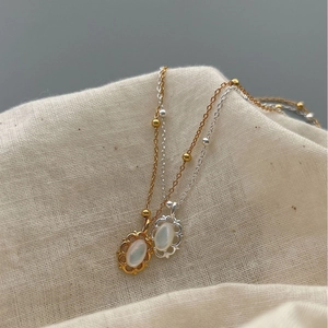 Collier en argent 925 avec perles et pendentif ovale en nacre au motif floral rétro