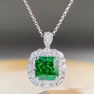 Luxurious 925 Sterling Silver Radiant Cut Emerald Square Pendant Necklace For Women Elegant Halo Rhinestone Jewelry Necklace
