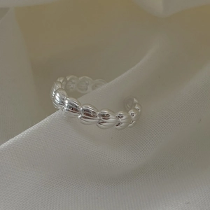 Minimalist S925 sterling silver open ring with textured woven wheat pattern design