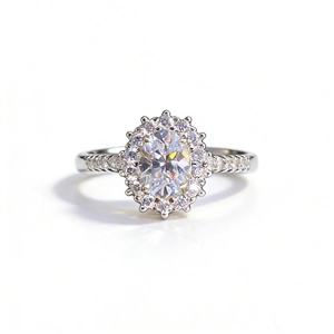 Bague élégante en argent sterling S925 avec moissanite 1 carat et serti halo classique