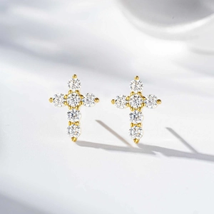 Hip hop S925 silver cross stud earrings with sparkling D-color moissanite stones