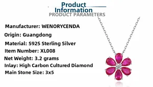 Vue détaillée du pendentif camélia en argent S925 avec rubis roses et diamants