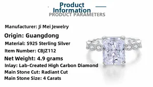Détail macro de la bague en argent S925 avec diamant radiant de 4 carats et gravure
