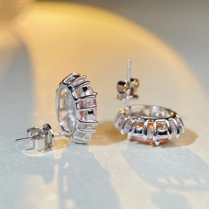 Boucles d'oreilles en argent S925 avec pierres roses ovales et halo de cristaux