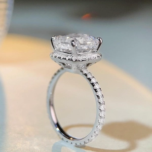 Bague en argent S925 avec diamant taille coussin et sertissage halo pour fiançailles