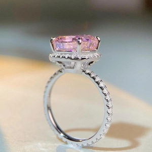 Elegant 5-carat cushion cut pink diamond S925 silver ring with pavé halo setting