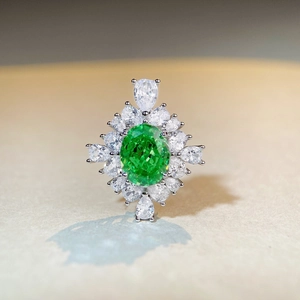 Elegant S925 silver necklace with emerald-green oval pendant and marquise zircon halo