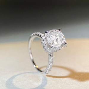 Sparkling cushion cut S925 sterling silver halo ring with pavé set diamond side stones