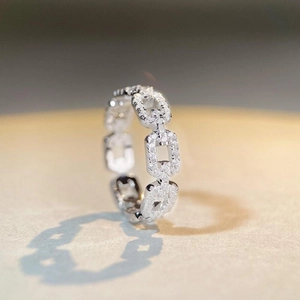 Sparkling S925 sterling silver chain ring with pave-set zircons in a luxury H-link design