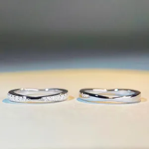 Bague Croisée Empilable en Argent Sterling 925 Minimaliste pour Femmes Élégante Vague avec Zirconia Bijoux de Mariage