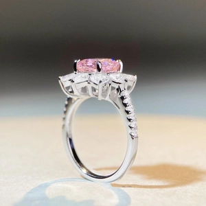 Luxurious S925 sterling silver ring with pink oval gemstone and floral halo cluster