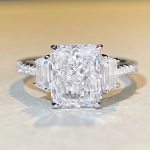 Bague en argent S925 avec diamant taille radiant fleurs de glace et pierres trapézoïdales