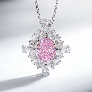 Lussuosa collana in argento S925 con gemma rosa ovale e pendente di diamanti a grappolo