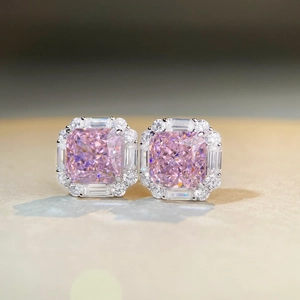 Orecchini a lobo in argento S925 con cristallo rosa quadrato e contorno di diamanti