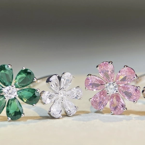 Elegant S925 sterling silver flower rings with white, green and pink zirconia gemstones