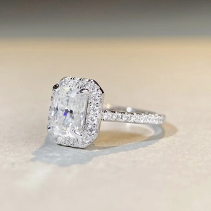 Luxurious S925 silver 2-carat radiant cut moissanite ring with halo and pavé band