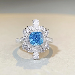 Bague de luxe en argent S925 avec pierre bleue taille coussin et diamants marquise