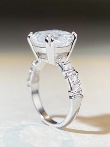 Close-up of a 5-carat Asscher cut moissanite ring with S925 silver four-prong setting