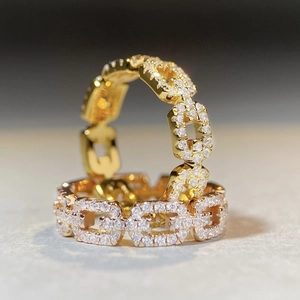 Set di anelli a catena in oro 18K e argento 925 con pavé di zirconi bianchi stile moderno