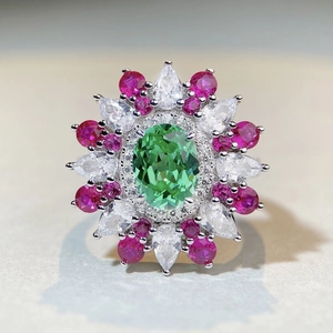 Bague fleur en argent sterling S925 avec pierre verte et motif floral étincelant