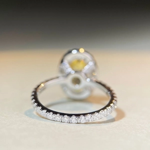 Luxury S925 silver ring with large oval yellow gemstone and sparkling pavé diamonds