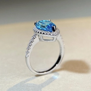 Pear-cut blue gemstone ring with halo crystal setting in S925 sterling silver