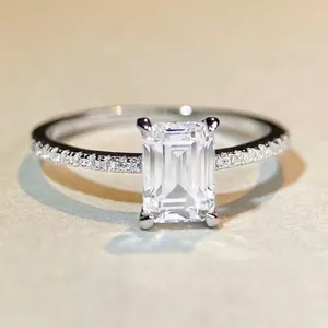Luxury Emerald Cut Moissanite Ring For Women 925 Sterling Silver Solitaire Ring Elegant Wedding Engagement Jewelry Gift