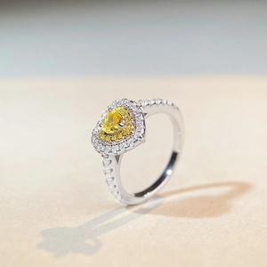 Bague en argent sterling S925 avec pierre jaune en cœur et double entourage diamants