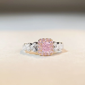 Bague en argent S925 avec pierre rose de taille coussin et anneau en forme de cœur