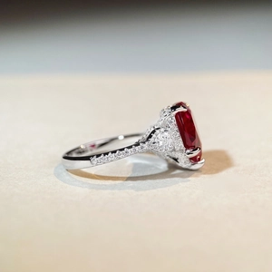 Exquisite S925 sterling silver ring with oval pigeon blood ruby and pavé diamonds