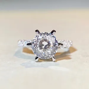 Bague classique en argent 925 avec moissanite de 3 carats sertie à 6 griffes de luxe